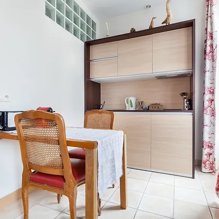 Experience Idyllic Apartament